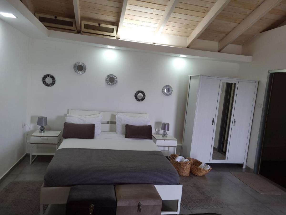 Villa Mol Hahr à Safed Extérieur photo