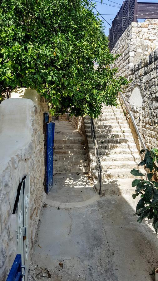 Villa Mol Hahr à Safed Extérieur photo