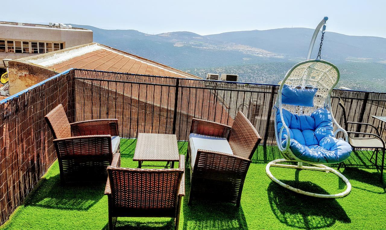 Villa Mol Hahr à Safed Extérieur photo